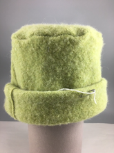 Load image into Gallery viewer, Felted wool/cashmere Hat
